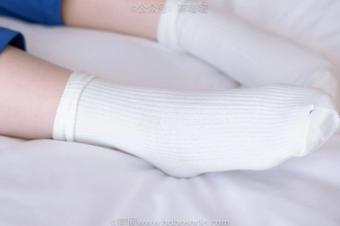 [BoBoSocks袜啵啵]NO.042 砂糖-校服、板鞋、白棉袜、油亮白丝 [139P]插图9